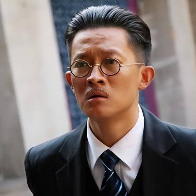 演员杨志刚：娶小师妹张静，每月工资都上交，如今他过得怎么样？
