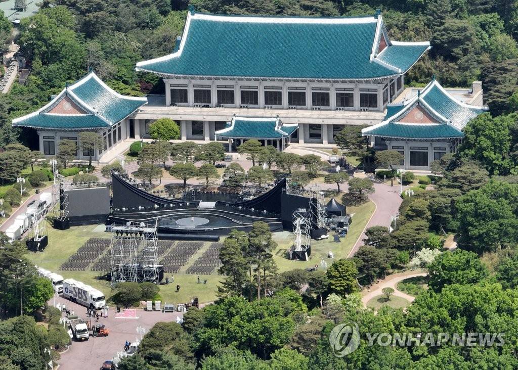 黄载皓：韩国当下政局动荡，罪在个人，而非“青瓦台风水”