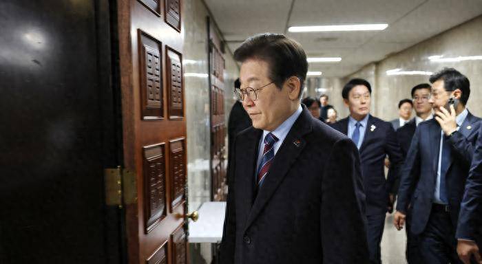 韩政坛“大地震”，李在明突然表态，新总统已定？