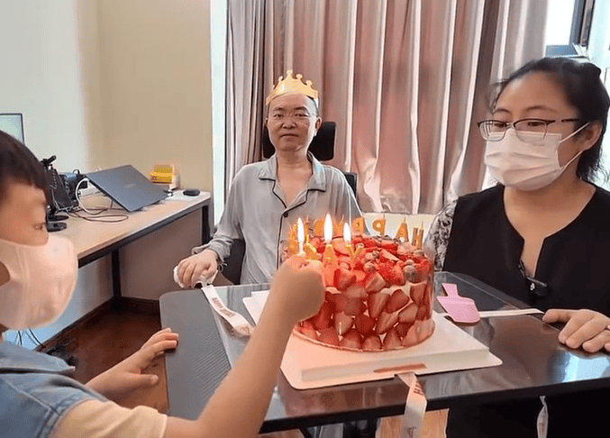 与渐冻症抗争6年,妻子透露蔡磊近况:他已完全丧失语言能力,仅能吃流食