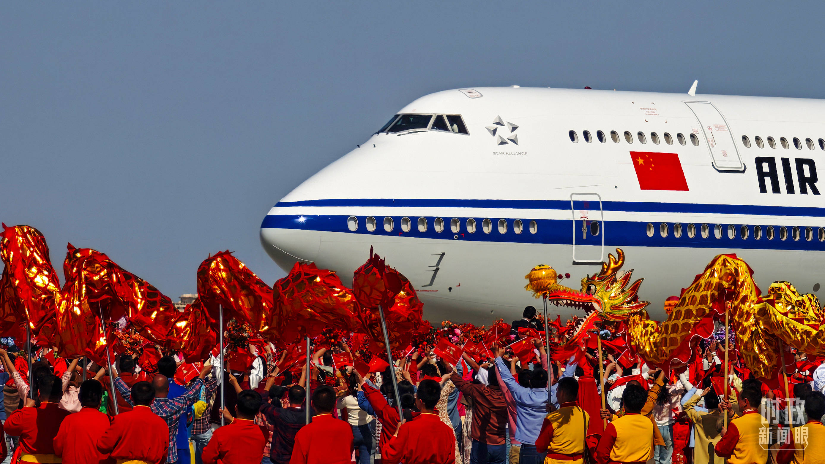 时政新闻眼丨历史性的新疆之行开启，传递哪些重要信息