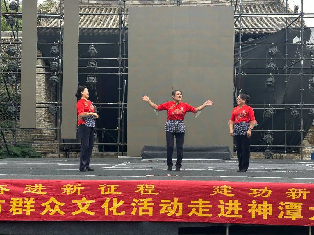 【文化进景区 赋能新体验】群文盛宴进景区 文旅融合庆华诞