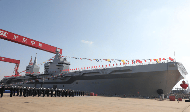 下水9个月就海试!076拆掉工棚,美国最不想看到的一幕:歼35从076上弹射起飞