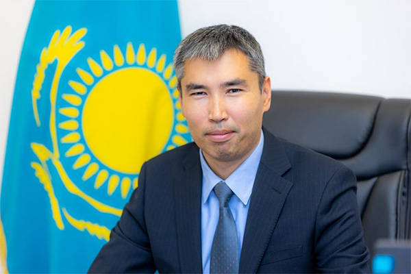 哈萨克斯坦官员:我们想成为连接中欧的走廊,但还有个瓶颈
