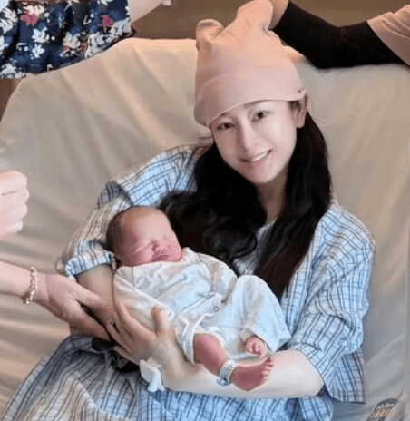 张檬回应晚上不带孩子:患上妊娠高血压,医生禁止自己熬夜