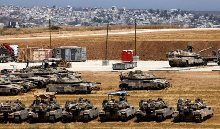 哈马斯最后一刻签字投降,加沙民众涌上街头庆祝,以色列真会信守承诺?