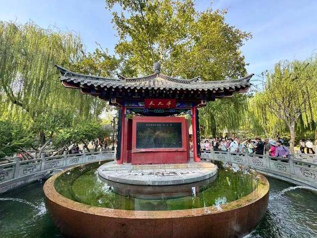 黑虎泉喷得“兽头”都不够用了!济南群泉竞涌,几十年一见